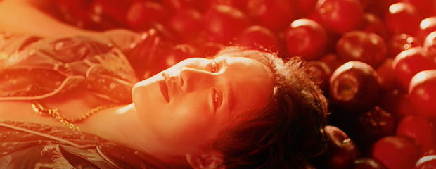 Sau 2 năm ở ẩn, học trò của Hoàng Thuỳ Linh chính thức debut với MV đào mỏ tình yêu đậm cá tính nhưng có quá mạo hiểm? - Ảnh 4.