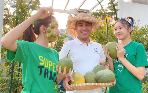 Cực phẩm vườn hồng: Con gái MC Quyền Linh khoe tóc dài thướt tha, góc nghiêng sắc lẹm như dao rọc giấy - Ảnh 5.