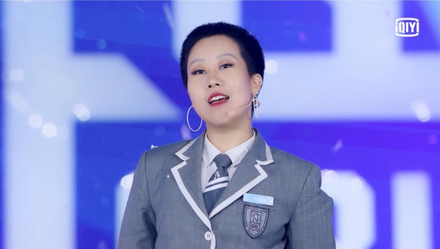 Không nhịn được cười khi xem dàn tomboy Thanh xuân có bạn bị ép đội tóc dài! - Ảnh 2. Không nhịn được cười khi xem dàn tomboy Thanh xuân có bạn bị ép đội tóc dài! - Ảnh 2.