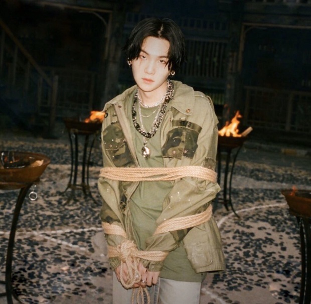 Knet chỉ trích SUGA (BTS) dữ dội sau lời xin lỗi của Big Hit: Tỏ ra là nghệ sĩ thực thụ nhưng cái gì tốt thì thì vơ sạch, cái gì xấu xa thì đổ vỏ à? - Ảnh 7. Knet chỉ trích SUGA (BTS) dữ dội sau lời xin lỗi của Big Hit: Tỏ ra là nghệ sĩ thực thụ nhưng cái gì tốt thì thì vơ sạch, cái gì xấu xa thì đổ vỏ à? - Ảnh 7.