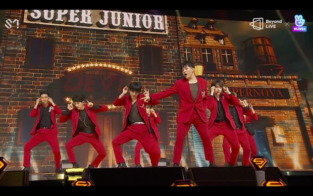 Super Junior quậy hết cỡ trong concert online với loạt sân khấu sôi động, ELF bí mật làm project cực ý nghĩa nhưng idol cũng không chịu thua fan! - Ảnh 103.