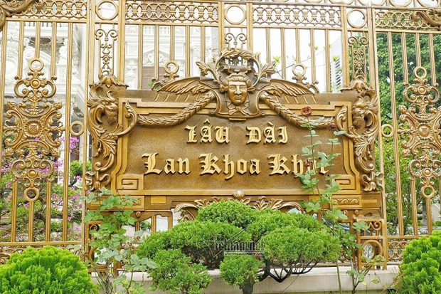 Choáng váng trước tòa lâu đài xây gần 10 năm của triệu phú Nam Định, ngày cưới cô dâu nhận vương miện 100 cây vàng - Ảnh 2. Choáng váng trước tòa lâu đài xây gần 10 năm của triệu phú Nam Định, ngày cưới cô dâu nhận vương miện 100 cây vàng - Ảnh 2.