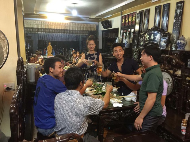 Choáng váng trước tòa lâu đài xây gần 10 năm của triệu phú Nam Định, ngày cưới cô dâu nhận vương miện 100 cây vàng - Ảnh 9. Choáng váng trước tòa lâu đài xây gần 10 năm của triệu phú Nam Định, ngày cưới cô dâu nhận vương miện 100 cây vàng - Ảnh 9.