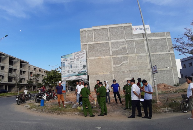 A 70-year-old American tourist was hit by a deadly truck on the streets of Da Nang on a motorcycle - Photo 3.