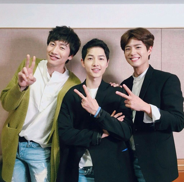 Quan hệ kỳ lạ của Song Joong Ki - Park Bo Gum: Như anh em ruột khóc vì nhau, dự cả đám cưới nhưng khác hẳn sau vụ ly dị? - Ảnh 4.