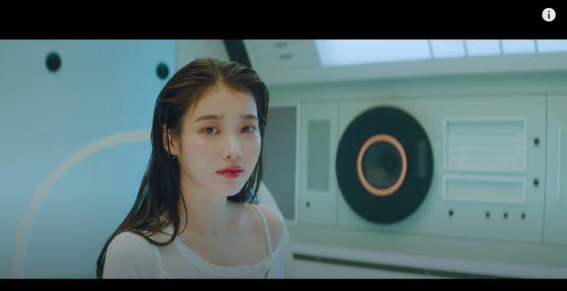 Xôn xao nghi vấn IU gợi nhớ hình ảnh của Sulli trong MV kết hợp cùng Suga (BTS), bài hát viết về người bạn thân đã mất? - Ảnh 6. Xôn xao nghi vấn IU gợi nhớ hình ảnh của Sulli trong MV kết hợp cùng Suga (BTS), bài hát viết về người bạn thân đã mất? - Ảnh 6.