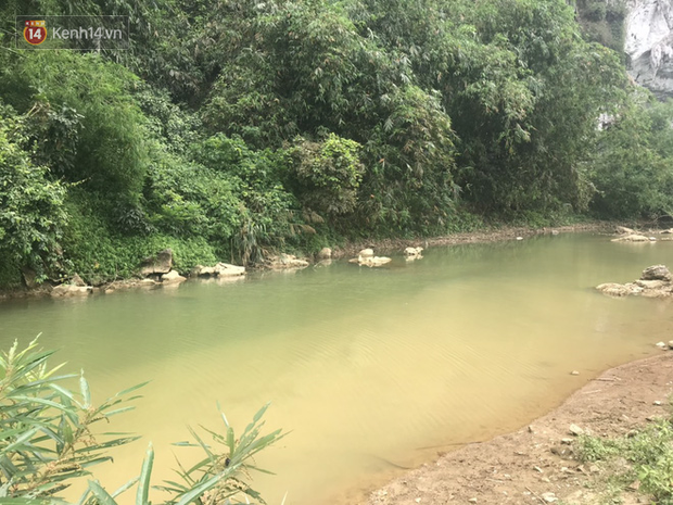 Vụ nghi mẹ ôm 3 bé gái nhỏ tự tử khiến 4 người tử vong: “Chồng nó nhìn thấy vợ bế các con đi nhưng tưởng sang nhà bà ngoại chơi thôi ai ngờ…” - Ảnh 4.