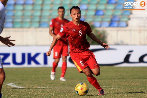 Top 5 tuyển thủ Việt Nam lên hương sau khi đổi vị trí - Ảnh 4.