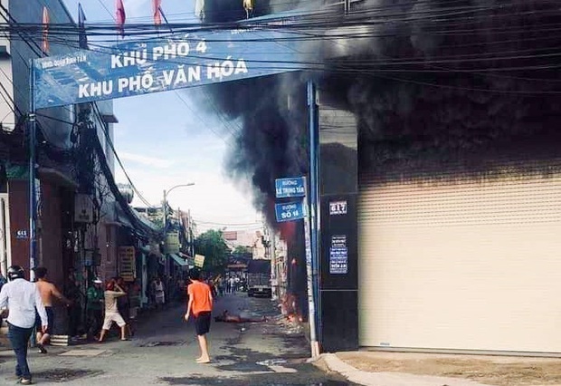 Vụ cháy nhà 3 tầng ở Sài Gòn khiến bố chết, mẹ nhập viện: Sức khỏe 2 người con giờ ra sao? - Ảnh 1. Vụ cháy nhà 3 tầng ở Sài Gòn khiến bố chết, mẹ nhập viện: Sức khỏe 2 người con giờ ra sao? - Ảnh 1.
