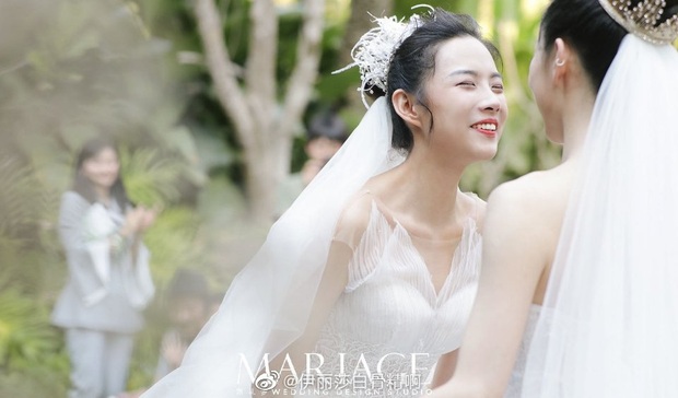 Đám cưới hot nhất Cbiz: Học trò Mai Siêu Phong kết hôn với bạn gái đồng tính, ảnh cuối khiến ai cũng xúc động nhoà lệ - Ảnh 5.
