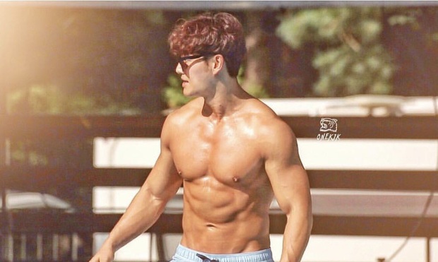 Bao năm Kim Jong Kook vẫn khiến dân tình tim đập chân run vì body cuồn cuộn: Ông chú sexy bức thở nhất Kbiz là đây! - Ảnh 7.