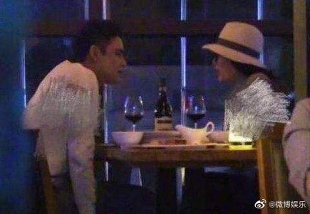 Top 1 Weibo: Hoàng Tử Ếch Minh Đạo bất ngờ lộ ảnh vợ con, cặp đôi bí mật kết hôn từ bao giờ thế này? - Ảnh 12.