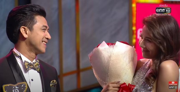 Người Ấy Là Ai sắp có bản dành cho người trung niên? Bản Thái Lan có hẳn nữ chính 48 tuổi chọn nhầm hoa đã có chủ! - Ảnh 7.