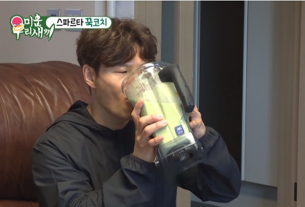 Người năng lực Kim Jong Kook gây choáng nặng với body cuồn cuộn múi ở tuổi 44, bí quyết nằm ở 3 thói quen này đây - Ảnh 10. Người năng lực Kim Jong Kook gây choáng nặng với body cuồn cuộn múi ở tuổi 44, bí quyết nằm ở 3 thói quen này đây - Ảnh 10.