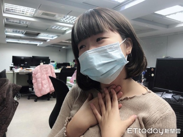 Người phụ nữ dễ bị sặc khi ăn uống, khàn tiếng kéo dài 3 tháng, đi khám mới biết mình mắc bệnh ung thư - Ảnh 1. Người phụ nữ dễ bị sặc khi ăn uống, khàn tiếng kéo dài 3 tháng, đi khám mới biết mình mắc bệnh ung thư - Ảnh 1.