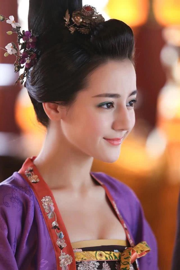 Khi mỹ nhân Cbiz sắm vai cameo: Dương Mịch, Triệu Lệ Dĩnh đẹp thần sầu khiến khán giả quên luôn cả nữ chính - Ảnh 11.