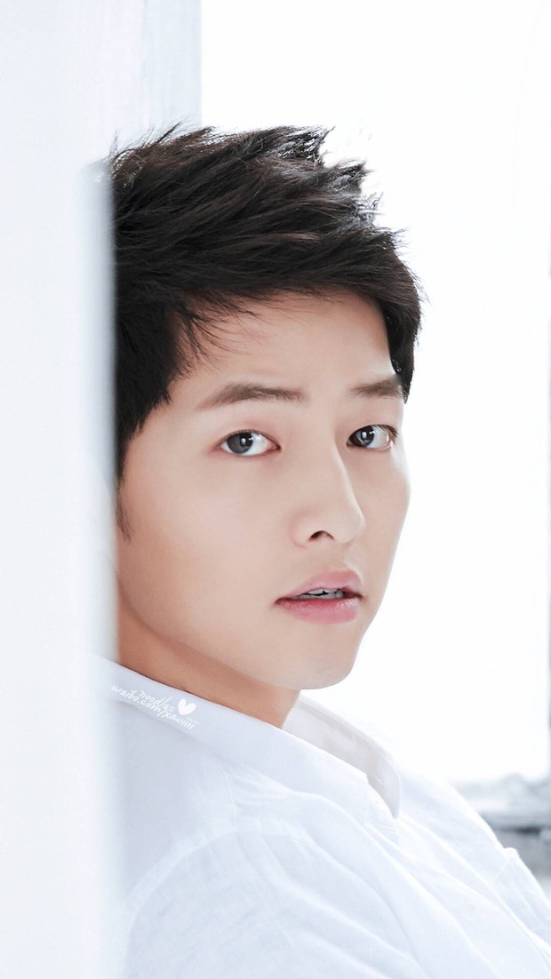 Song Joong Ki bị Knet khẩu nghiệp giữa ồn ào tình ái: Trông khác hẳn thời Hậu duệ mặt trời vì lạm dụng tiêm filler? - Ảnh 5.