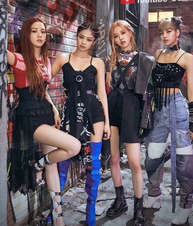 Black Pink thành con cưng của nhiều nhà mốt lừng danh nước Pháp: Danh hiệu đại sứ hay nàng thơ đều nằm gọn trong lòng bàn tay - Ảnh 1. Black Pink thành con cưng của nhiều nhà mốt lừng danh nước Pháp: Danh hiệu đại sứ hay nàng thơ đều nằm gọn trong lòng bàn tay - Ảnh 1.