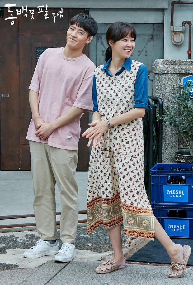 4 mẫu váy liền hot bền bỉ trong các drama Hàn, chị em sắm đủ thì muốn mặc xấu cũng khó - Ảnh 6. 4 mẫu váy liền hot bền bỉ trong các drama Hàn, chị em sắm đủ thì muốn mặc xấu cũng khó - Ảnh 6.