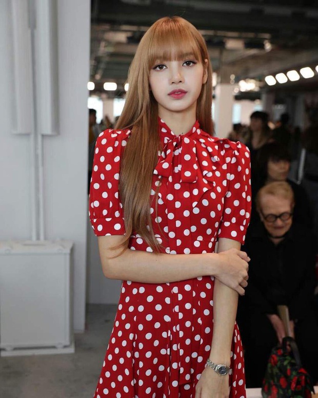 Lisa (BLACKPINK): Từ trainee uất ức, debut vẫn bị lừa 19 tỷ chỉ vì không phải người Hàn đến cú lột xác thành điều kỳ diệu của Kpop - Ảnh 26.