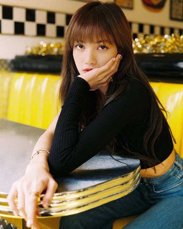 Lisa (BLACKPINK): Từ trainee uất ức, debut vẫn bị lừa 19 tỷ chỉ vì không phải người Hàn đến cú lột xác thành điều kỳ diệu của Kpop - Ảnh 21.