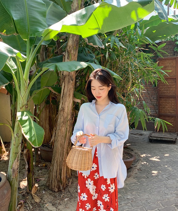 Đã bao mùa Hè trôi qua, sao Hàn vẫn chưa chán một kiểu áo sơ mi ai mặc cũng đẹp và sành điệu hơn gấp bội - Ảnh 12. Đã bao mùa Hè trôi qua, sao Hàn vẫn chưa chán một kiểu áo sơ mi ai mặc cũng đẹp và sành điệu hơn gấp bội - Ảnh 12.