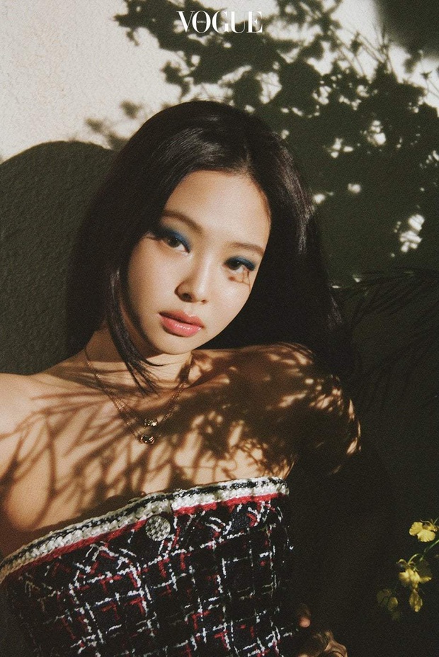 Công chúa YG Jennie (BLACKPINK): Từ cô bé Hàn Kiều đến nữ idol nổi tiếng toàn cầu và vén màn nghi vấn biệt đãi - Ảnh 2.