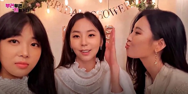 Mỹ nhân Wonder Girls mở tiệc độc thân: Cô dâu mới của CEO võ sư cực xinh, Sohee - Sunmi dự sương sương mà gây sốt - Ảnh 4.