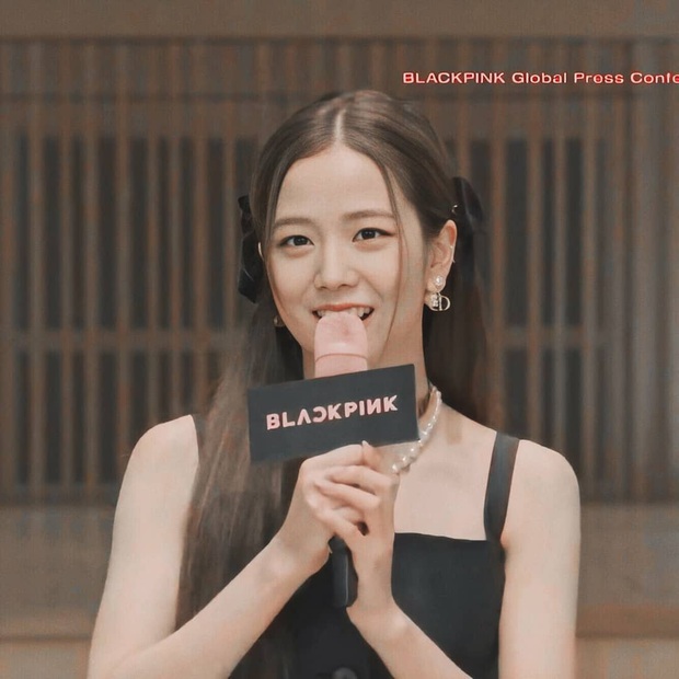 Tóc tai của Black Pink trong họp báo comeback: Có vẻ như hair stylist Tóc tai của Black Pink trong họp báo comeback: Có vẻ như hair stylist