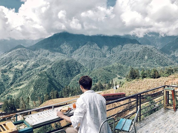 Đến 5 quán cà phê view đẹp độc đáo tại Sapa để có thể “chạm tay vào mây”: Trải nghiệm không gian đồi núi hùng vĩ, mây trời thơ mộng cho một kỳ nghỉ khó quên - Ảnh 3.