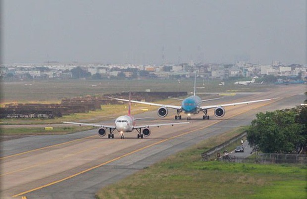 Hơn 2.000 tỉ đồng nâng cấp đường băng sân bay Nội Bài, Tân Sơn Nhất - Ảnh 2.