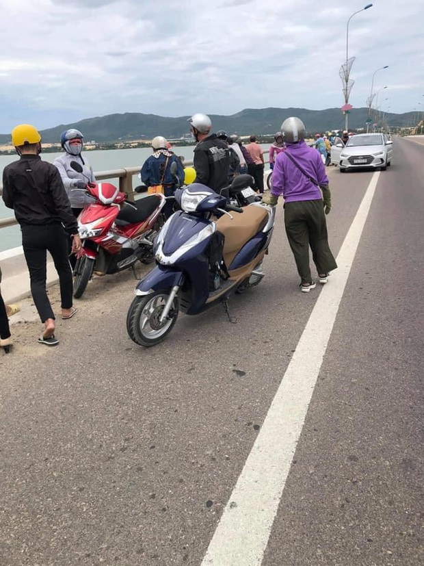 Vừa lên xe hoa hơn 1 tháng, cô gái xinh đẹp đã nhảy cầu tự tử - Ảnh 2. Vừa lên xe hoa hơn 1 tháng, cô gái xinh đẹp đã nhảy cầu tự tử - Ảnh 2.