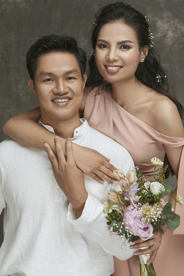 Thêm 1 cựu thí sinh Next Top, Hoa hậu Hoàn vũ lên xe hoa: Đối thủ một thời của HHen Niê, Hoàng Thùy, Mâu Thủy... - Ảnh 13. Thêm 1 cựu thí sinh Next Top, Hoa hậu Hoàn vũ lên xe hoa: Đối thủ một thời của HHen Niê, Hoàng Thùy, Mâu Thủy... - Ảnh 13.