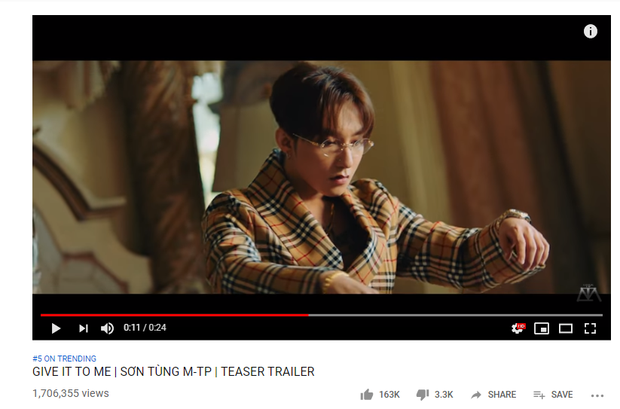 Sau 24h ra mắt trailer MV Có Chắc Yêu Là Đây, Sơn Tùng M-TP tự phá kỉ lục của chính mình với thành tích gấp đôi Hãy Trao Cho Anh - Ảnh 3. Sau 24h ra mắt trailer MV Có Chắc Yêu Là Đây, Sơn Tùng M-TP tự phá kỉ lục của chính mình với thành tích gấp đôi Hãy Trao Cho Anh - Ảnh 3.