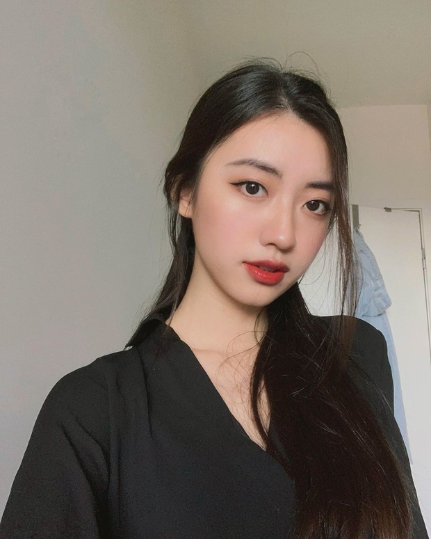 Ngoài con gái giám đốc - vợ Công Phượng, 2 gái xinh dân RMIT này yêu hot boy cũng đình đám không kém - Ảnh 13. Ngoài con gái giám đốc - vợ Công Phượng, 2 gái xinh dân RMIT này yêu hot boy cũng đình đám không kém - Ảnh 13.