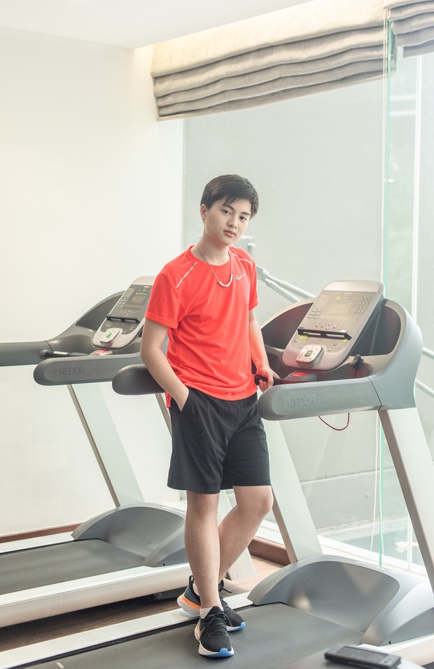 Bác sĩ chốt đã bị béo phì, nam sinh lớp 9 hạ quyết tâm giảm 22kg khiến bạn cùng lớp ngỡ ngàng - Ảnh 4. Bác sĩ chốt đã bị béo phì, nam sinh lớp 9 hạ quyết tâm giảm 22kg khiến bạn cùng lớp ngỡ ngàng - Ảnh 4.