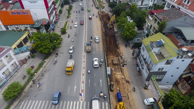 Hà Nội phá 600 mét con đường gốm sứ để mở rộng mặt đê: Ta đành hy sinh một phần để đổi lấy điều lớn lao hơn - Ảnh 7.