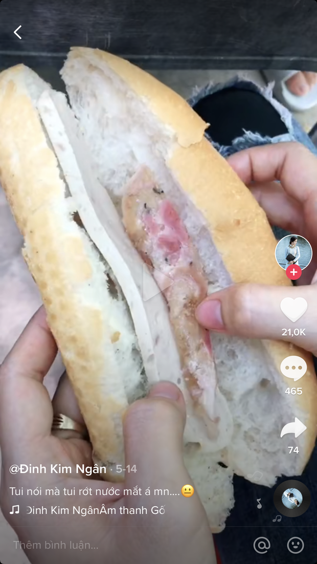 Ổ bánh mì “khét tiếng” nhất Việt Nam là đây: Bên trong chẳng có gì ngoài… 2 nguyên liệu mỏng dính, vậy mà ngày nào cũng bán “đắt như tôm tươi”? - Ảnh 1.