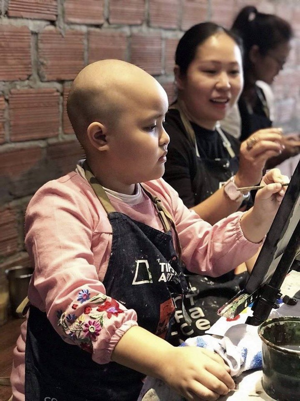 Bé gái 8 tuổi bị ung thư máu buộc phải ghép tuỷ: “Con ước đây chỉ là giấc mơ thôi mẹ, tỉnh dậy con sẽ khỏe mạnh như trước” - Ảnh 15. Bé gái 8 tuổi bị ung thư máu buộc phải ghép tuỷ: “Con ước đây chỉ là giấc mơ thôi mẹ, tỉnh dậy con sẽ khỏe mạnh như trước” - Ảnh 15.