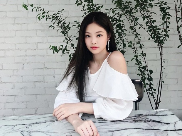 Youtuber phân tích số tiền Jennie kiếm được trong 1 năm: Kiếm nhiều như thế này chắc hẳn giàu nhất BLACKPINK - Ảnh 2.