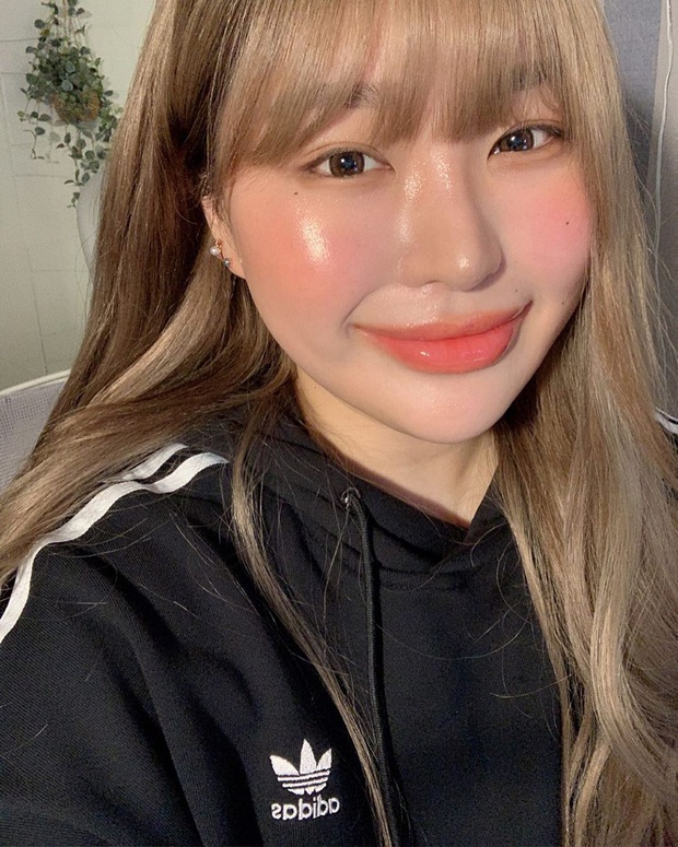 5 xu hướng makeup hot hit nhất hè này, kiểu nào cũng hack nhan sắc xinh lồng lộn như chụp ảnh filter chị em khó lòng không mê - Ảnh 1. 5 xu hướng makeup hot hit nhất hè này, kiểu nào cũng hack nhan sắc xinh lồng lộn như chụp ảnh filter chị em khó lòng không mê - Ảnh 1.