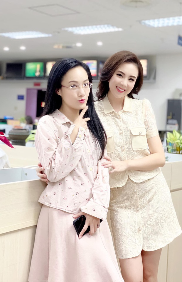 BTV Hoài Anh và những lần đọ sắc với đàn em kém cả chục tuổi - Ảnh 1.