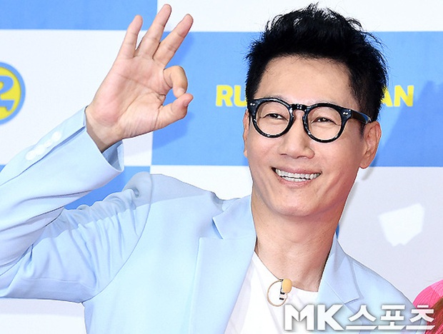 Dàn cast Running Man đời đầu sau 10 năm: Lee Kwang Soo thăng hạng, Song Joong Ki ồn ào chuyện hôn nhân - Ảnh 4. Dàn cast Running Man đời đầu sau 10 năm: Lee Kwang Soo thăng hạng, Song Joong Ki ồn ào chuyện hôn nhân - Ảnh 4.
