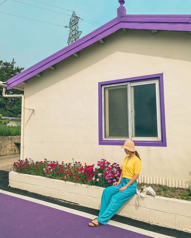 Một hòn đảo kỳ lạ vừa xuất hiện ở Hàn Quốc đã tạo cơn bão check-in trên MXH: Tất cả mọi thứ đều nhuốm màu “tím lịm tìm sim” - Ảnh 24.