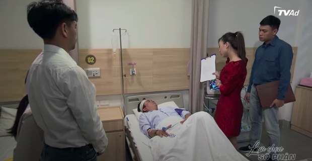 2 tiểu tam táo bạo nhất vũ trụ VTV cùng diện một bộ đầm: Liên Tít sang chảnh, Quỳnh Nga dát toàn phụ kiện hàng hiệu - Ảnh 3. 2 tiểu tam táo bạo nhất vũ trụ VTV cùng diện một bộ đầm: Liên Tít sang chảnh, Quỳnh Nga dát toàn phụ kiện hàng hiệu - Ảnh 3.