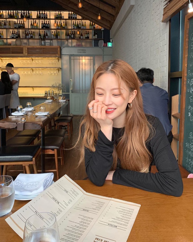 Gái xinh gây sốt với khoảnh khắc như sinh đôi với Jennie (BLACKPINK), hoá ra là người quen có tận 1,5 triệu follow - Ảnh 6. Gái xinh gây sốt với khoảnh khắc như sinh đôi với Jennie (BLACKPINK), hoá ra là người quen có tận 1,5 triệu follow - Ảnh 6.