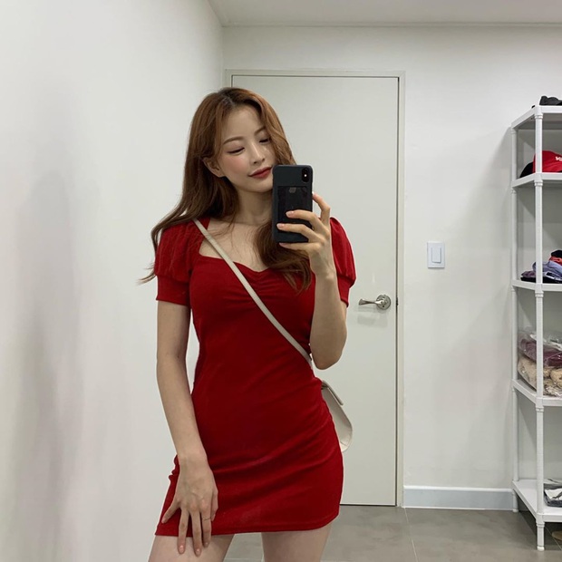 Gái xinh gây sốt với khoảnh khắc như sinh đôi với Jennie (BLACKPINK), hoá ra là người quen có tận 1,5 triệu follow - Ảnh 9. Gái xinh gây sốt với khoảnh khắc như sinh đôi với Jennie (BLACKPINK), hoá ra là người quen có tận 1,5 triệu follow - Ảnh 9.