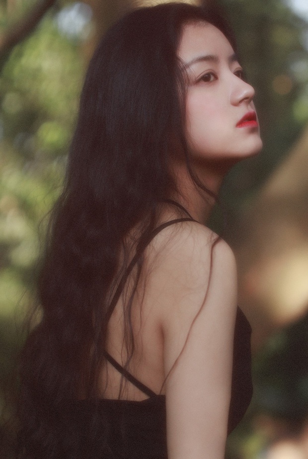Bạch liên hoa: Những cô nàng thích tỏ ra ngây thơ, vô tội nhưng thực chất chẳng tử tế gì - Ảnh 4. Bạch liên hoa: Những cô nàng thích tỏ ra ngây thơ, vô tội nhưng thực chất chẳng tử tế gì - Ảnh 4.
