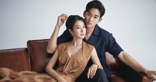 Couple Điên Thì Có Sao Kim Soo Hyun - Seo Ye Ji: Hôn hụt từ 6 năm trước, tướng phu thê, còn rõ rành rành hint hậu trường - Ảnh 2.