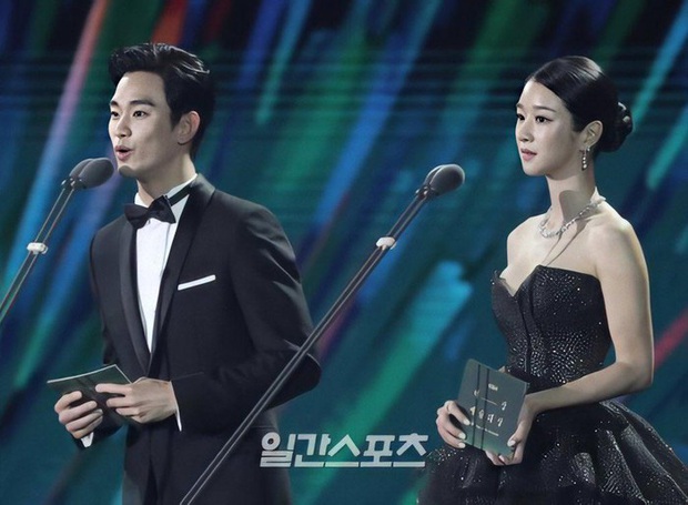 Couple Điên Thì Có Sao Kim Soo Hyun - Seo Ye Ji: Hôn hụt từ 6 năm trước, tướng phu thê, còn rõ rành rành hint hậu trường - Ảnh 11.